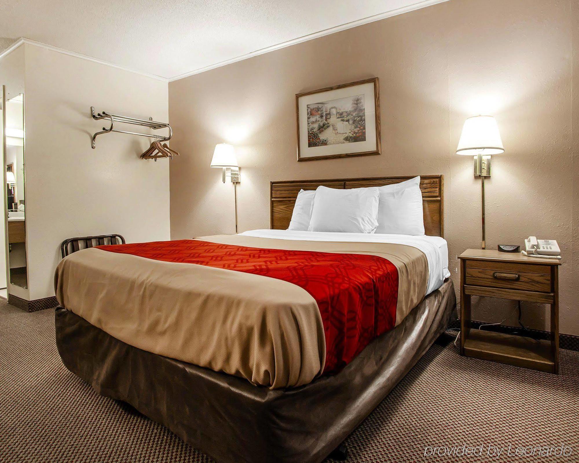 Econo Lodge Inn & Suites Newton Zewnętrze zdjęcie